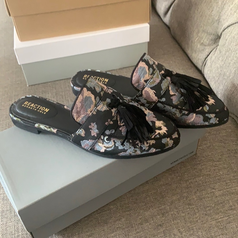 Like new Kenneth Cole mules